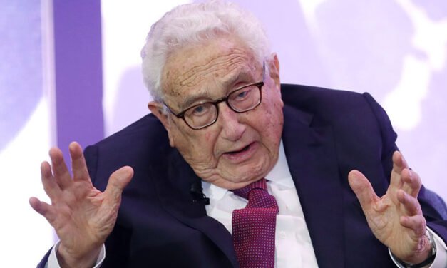 “Un conflicto militar es probable”: Kissinger advierte que la confrontación entre China y EE.UU. está en “lo alto de un precipicio”