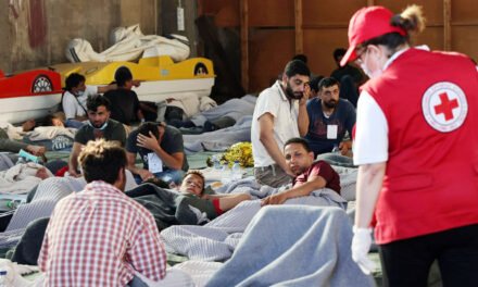 El yate de una de las familias más ricas de México participa en rescate de migrantes en Grecia