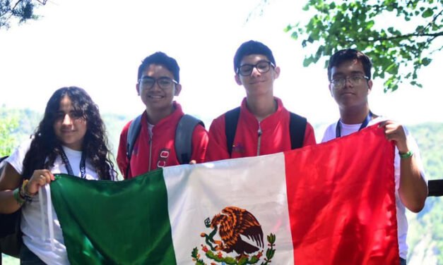 Estudiantes mexicanos ganan certamen de matemáticas en El Salvador