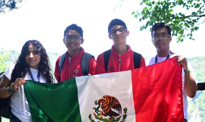 Estudiantes mexicanos ganan certamen de matemáticas en El Salvador