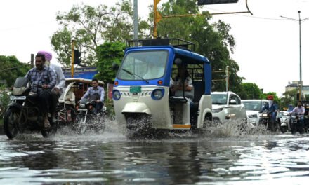 Lluvias torrenciales dejan ‘sumergida’ una ciudad en la India