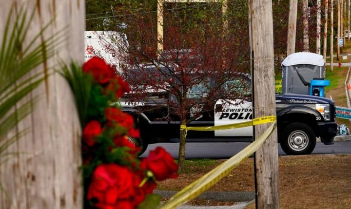 Presunto asesino de Maine buscó silenciador meses antes de los tiroteos