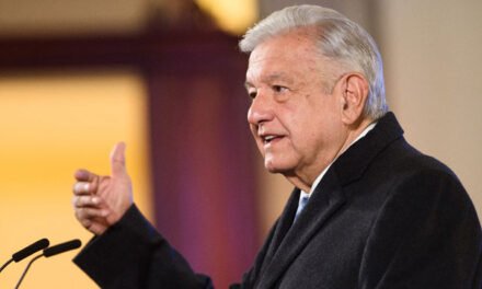 López Obrador anuncia el cambio de nombre oficial del Mar de Cortés a Golfo de California