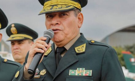 Excomandante de Perú carga contra Boluarte por remoción “abrupta e ilegal” de mandos policiales