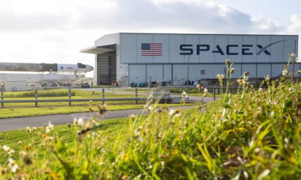 SpaceX estaría fabricando una enorme red de satélites espía para EE.UU.