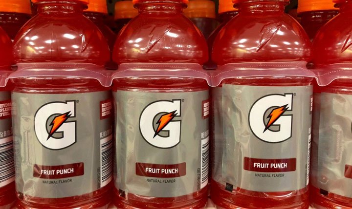 Legislador propone prohibir algunos colorantes alimentarios en las comidas escolares de California