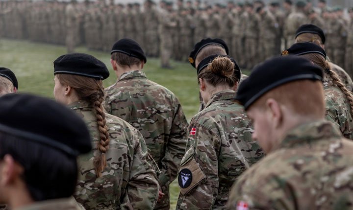 Dinamarca alistará a mujeres en el Ejército