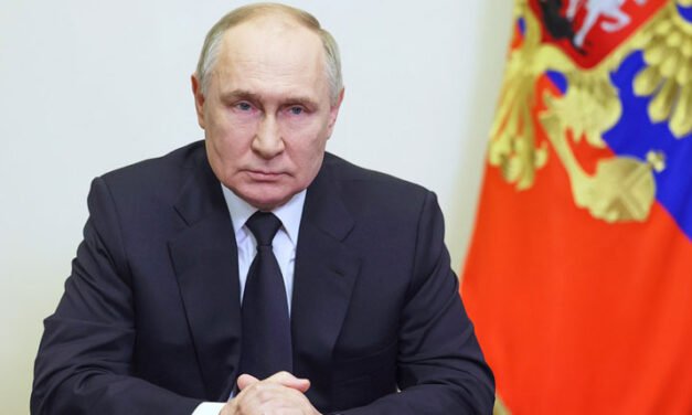 Putin: Sabemos que el atentado fue cometido por el EI, pero nos interesa saber quién lo ordenó