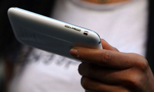 Venezolano intenta robar un banco de Ohio con una aplicación de traducción en su teléfono celular, según un informe