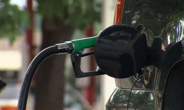 Los precios de la gasolina aumentan antes del Día de los Caídos y la temporada de conducción de verano