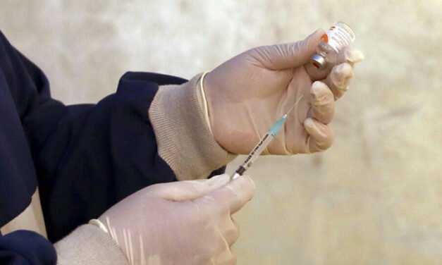 La FDA da marcha atrás y pide vacunas para el otoño de 2024 para combatir la nueva cepa de COVID-19