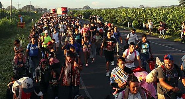 Una nueva caravana de 3.000 migrantes sale de México a EE.UU.