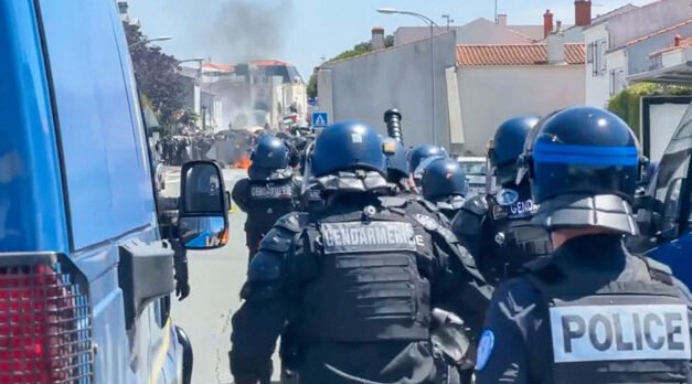 Choques entre manifestantes y la Policía en la ciudad francesa de La Rochelle