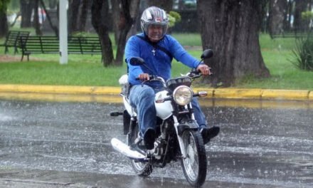 La onda tropical No. 8 traerá lluvias intensas a 5 estados de México