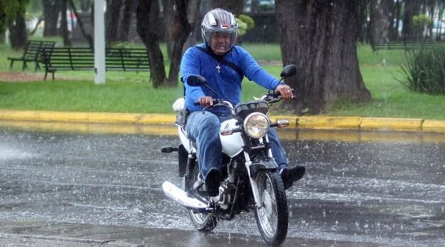 La onda tropical No. 8 traerá lluvias intensas a 5 estados de México