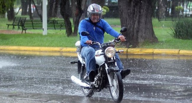 La onda tropical No. 8 traerá lluvias intensas a 5 estados de México