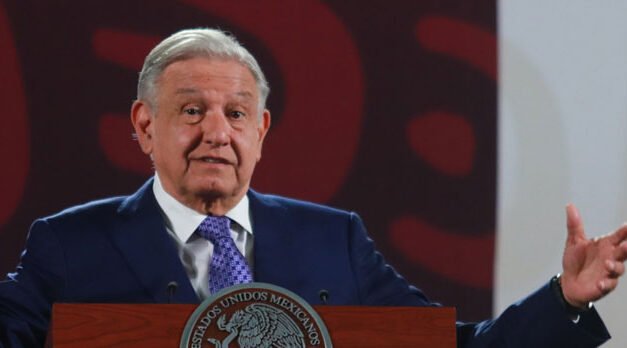 México rechaza la “inaceptable injerencia” del embajador de EE.UU. en la reforma judicial