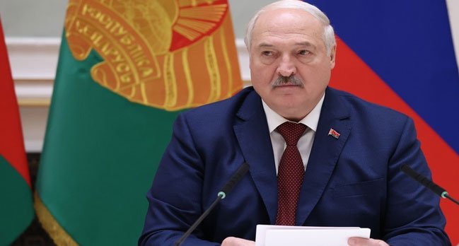 Lukashenko: “Si no fuera por el escudo nuclear soviético, no existiríamos”