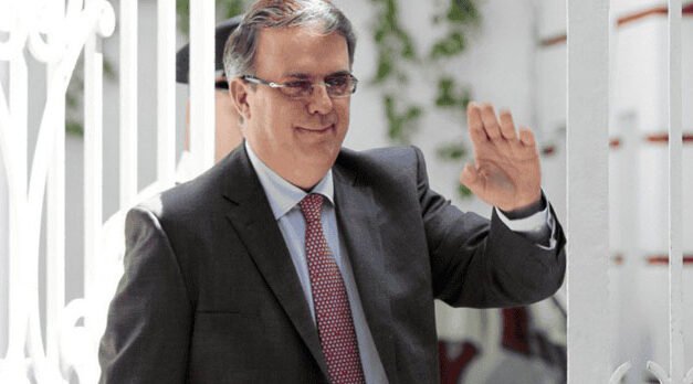 Otorgan licencia a Marcelo Ebrard y Juan Carlos Loera