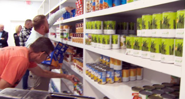 El ministerio de alimentos de Spring Hill se expande para llegar a más familias que luchan con el aumento de los costos de los alimentos