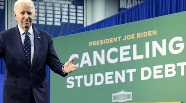 La administración Biden celebra la condonación número 1 millón de la deuda estudiantil
