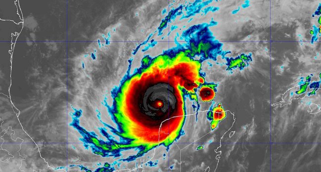 El huracán Milton de categoría 5 trae vientos de 165 mph y genera advertencias costeras en Florida