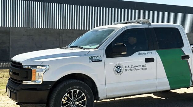 Condenan a hombre de Clarksville y a hombre de Missouri acusados ​​de conspirar para disparar a inmigrantes