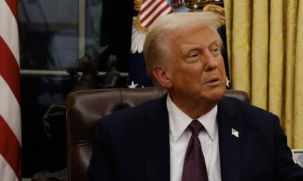 Trump amenaza a Rusia con un golpe a su economía si no se alcanza un acuerdo con Ucrania