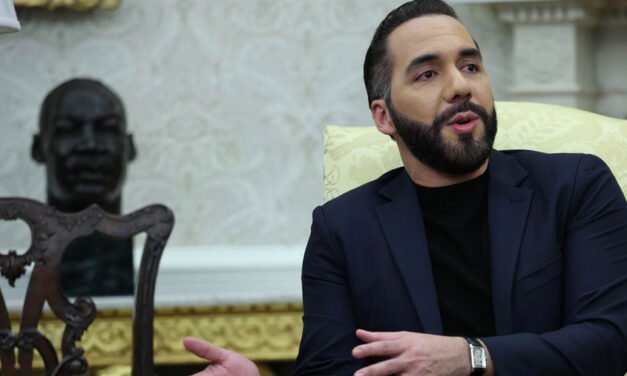 Presidente de El Salvador dice que no devolverá a EE.UU. a hombre deportado por error