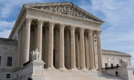 La Corte Suprema permite a Trump revocar el programa de libertad condicional de Biden; Sotomayor y Jackson emiten una mordaz disidencia 