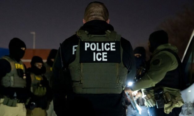 Legisladores de Tennessee buscan criminalizar la identificación de agentes de inmigración, apuntando al alcalde de Nashville