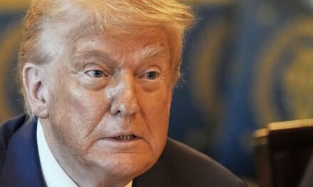 La Corte Suprema allana el camino para los planes de Trump de reducir la fuerza laboral federal