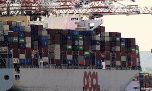 Se avecinan plazos comerciales en EE. UU. mientras los líderes empresariales esperan las tasas arancelarias finales