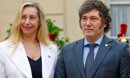Dólares, audios y ‘coimas’: el escándalo que desata una tormenta política en Argentina
