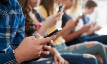 La prohibición de teléfonos celulares genera más debate en el condado de Wilson