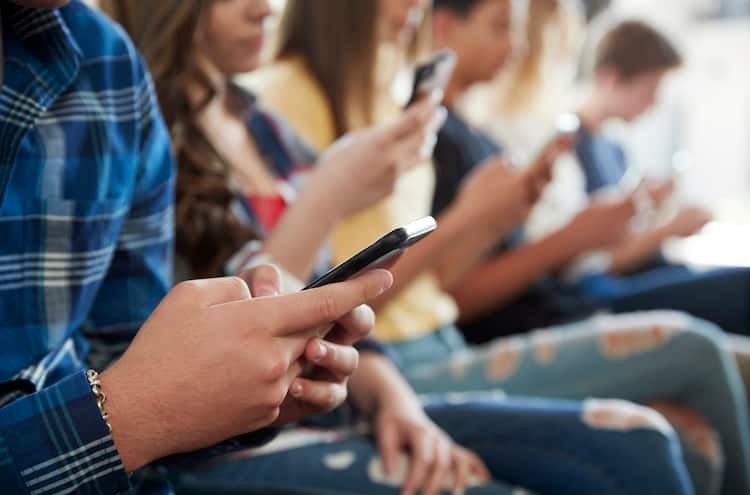 La prohibición de teléfonos celulares genera más debate en el condado de Wilson