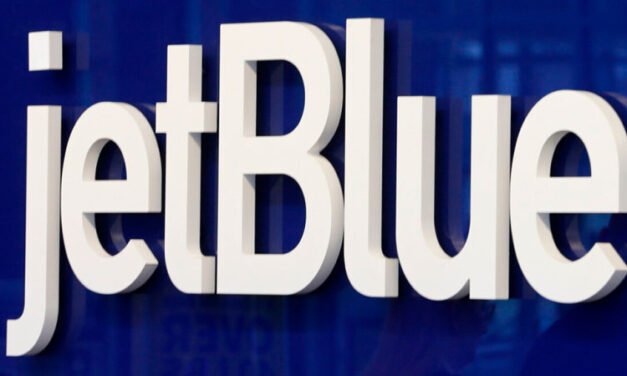 Pasajeros de JetBlue hospitalizados tras aterrizaje de emergencia en Florida