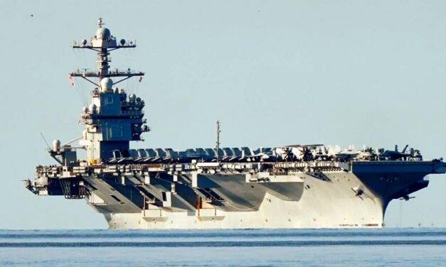 El portaviones más grande del mundo entra en el mar Caribe