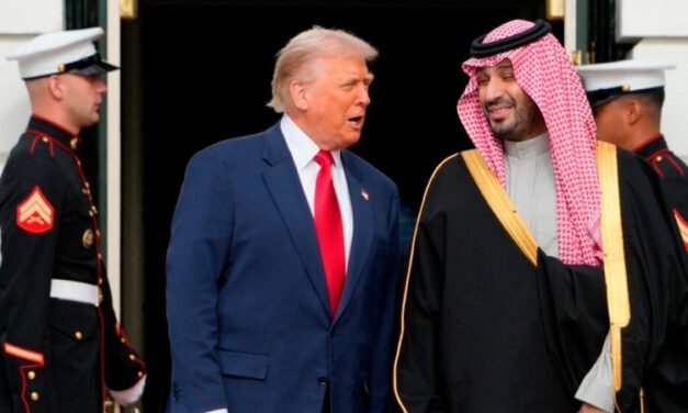 El príncipe saudí visita la Casa Blanca por primera vez desde el asesinato del periodista en 2018.