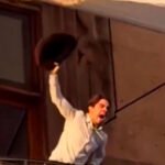 Manifestantes toman violentemente palacio de Gobierno tras el asesinato de alcalde en México