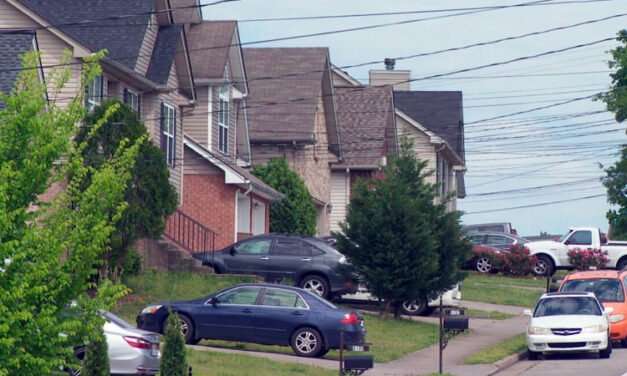 Una concejal de Nashville propone el cobro de tasas a los promotores inmobiliarios para financiar la infraestructura antes de la entrada en vigor de nuevas normas de zonificación