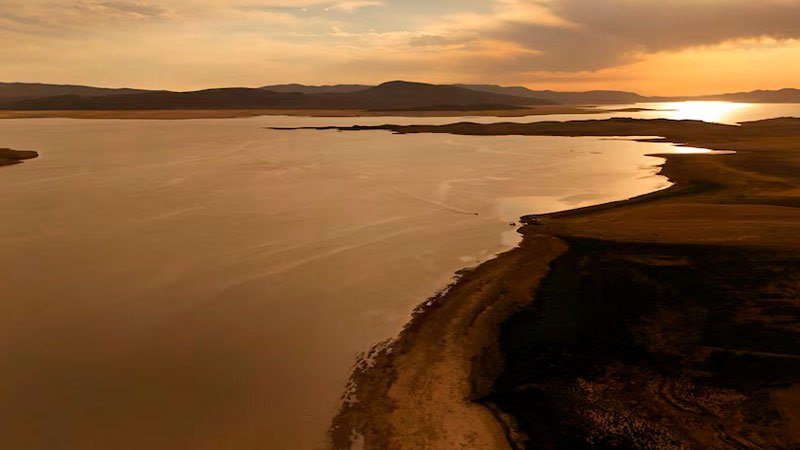 Trump amenaza con imponer aranceles a México por el agua