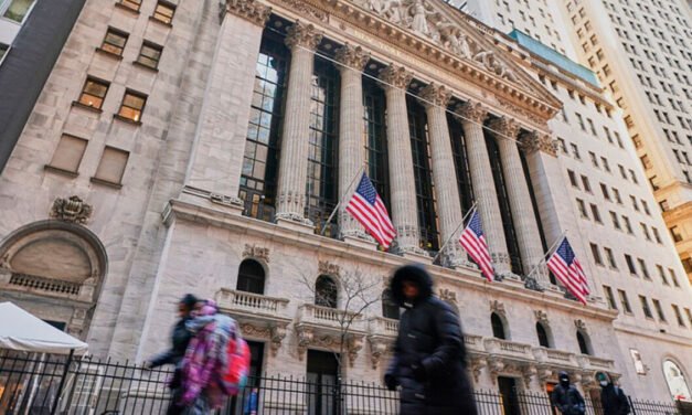 Las acciones en EE.UU. y Europa se hunden mientras Trump amenaza con imponer aranceles a los miembros de la OTAN