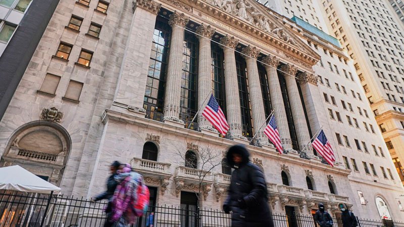 Las acciones en EE.UU. y Europa se hunden mientras Trump amenaza con imponer aranceles a los miembros de la OTAN