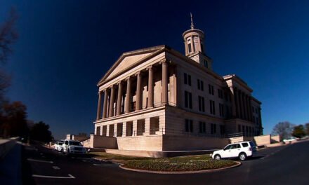 Tennessee publica informe sobre delitos migratorios, la mayoría son infracciones de tránsito