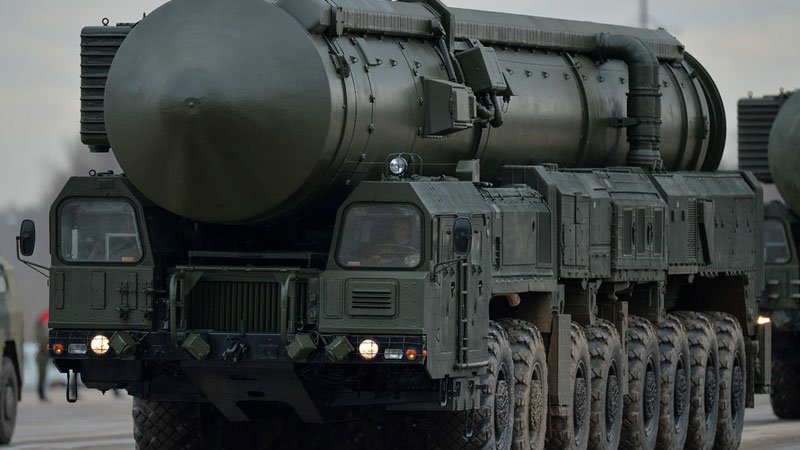 Trump propone trabajar en un nuevo tratado de armas estratégicas con Rusia