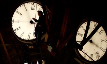 El domingo se adelanta el reloj