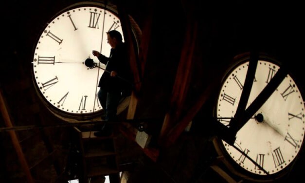 El domingo se adelanta el reloj