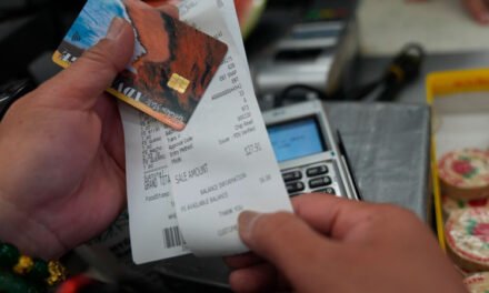 Las bebidas azucaradas y los dulces ahora están fuera del alcance de millones de personas que utilizan los beneficios del SNAP.