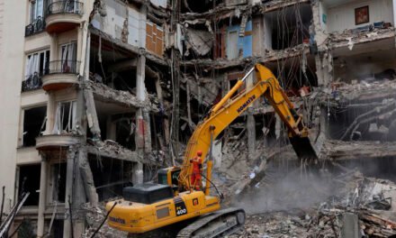 Israel intensificará ataques en Irán mientras Trump suspende ofensiva energética